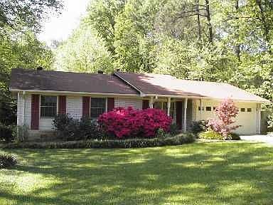 Nice lot @ end of street