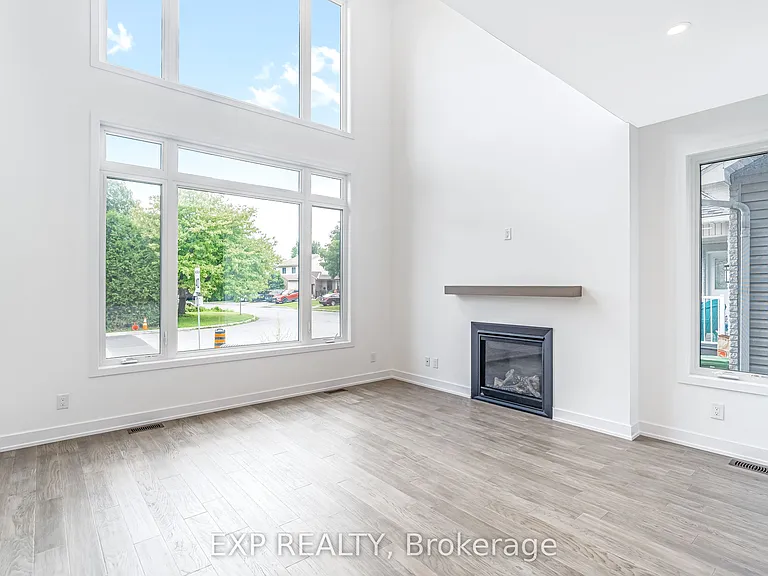 489 Duvernay Dr — Photo 3