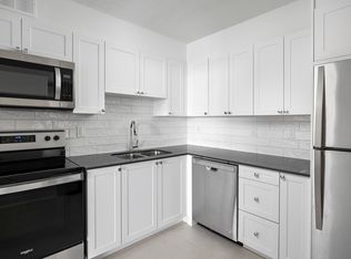 2445 The Collegeway #3-BEDROOM, Mississauga, ON L5L2E5