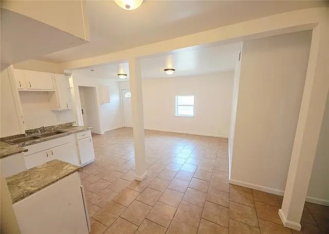 2681 Gladiolus St #C — Photo 9