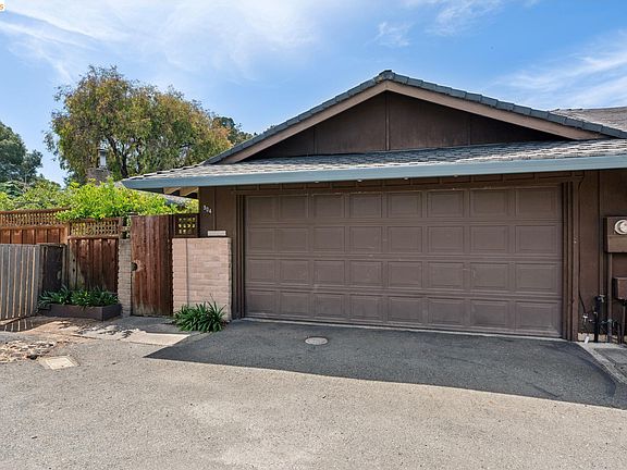 2nd image of 904 View Dr