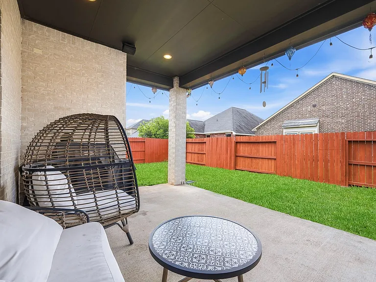 2106 Stargrass Dr — Photo 47
