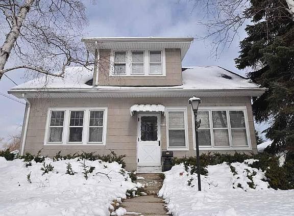 3rd image of 3102 E Waterford Ave