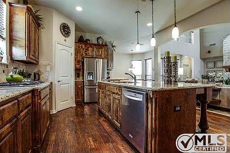 2nd image of 2571 Enclave Dr