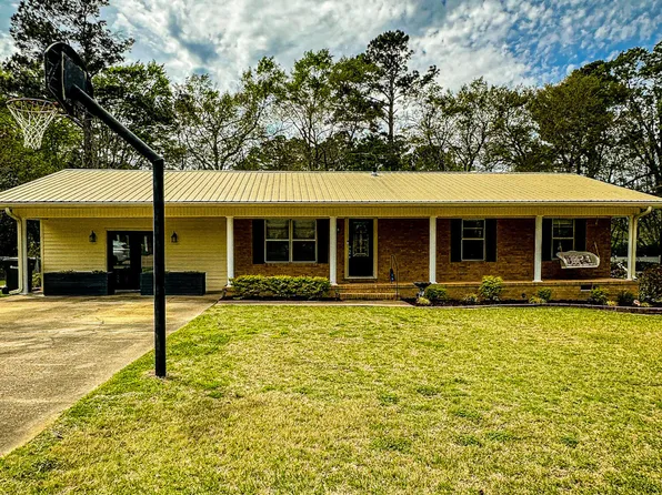 104 Founders Dr, Crystal Springs, MS 39059