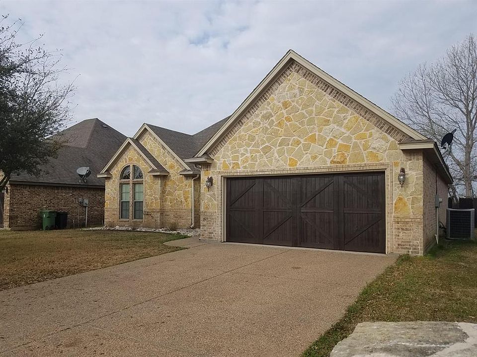 1st image of 322 Spyglass Dr