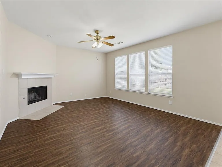 4105 Capstone Dr — Photo 10
