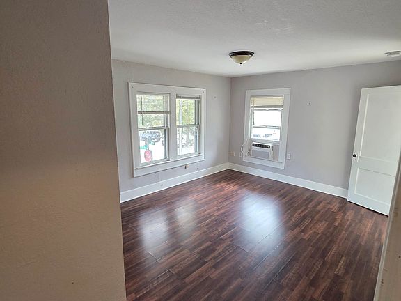5th image of 702 6th St N APT 4