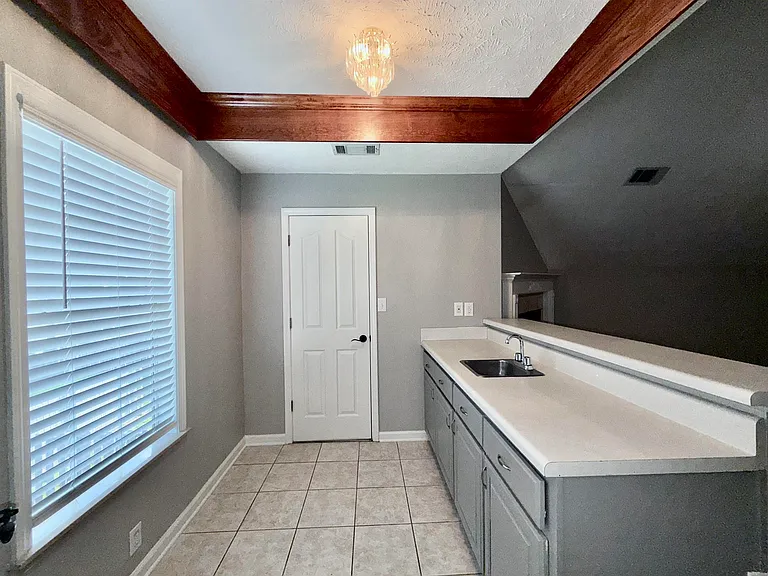 271 Meadowland Dr — Photo 22
