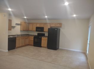 2 Bedroom ~ 1 1/2 Bathroom ~ Laundry Hook Up ~ Benton KY, Benton, KY 42025