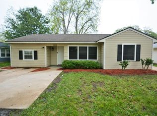 909 San Felipe St, Angleton, TX 77515