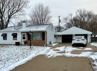 1420 Seminole Dr, Ottawa, IL 61350