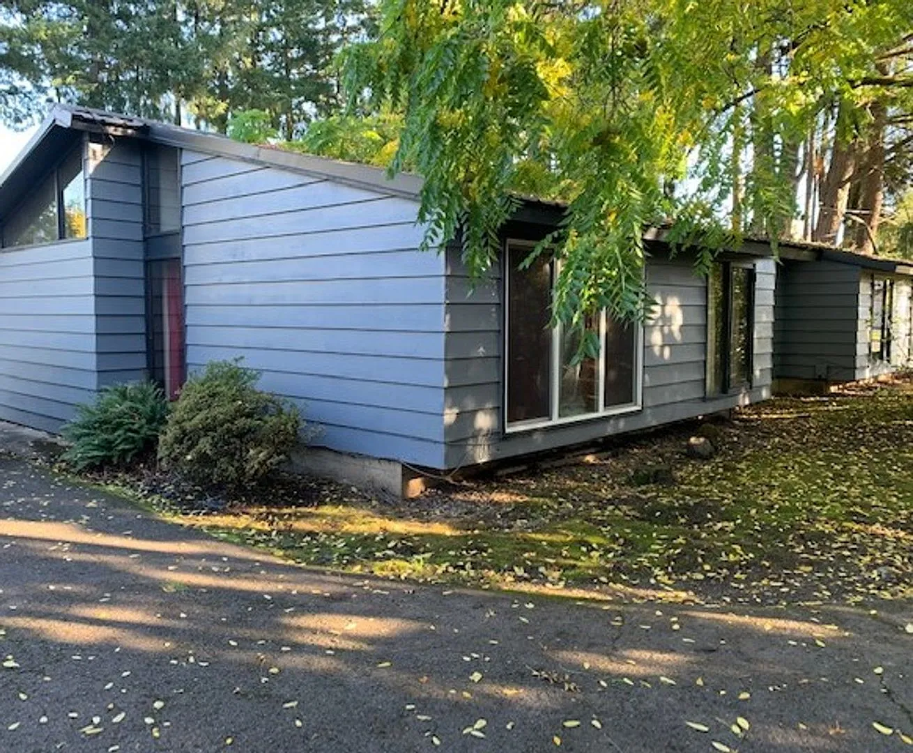 1208 Birch Ave 1-8 — Photo 1