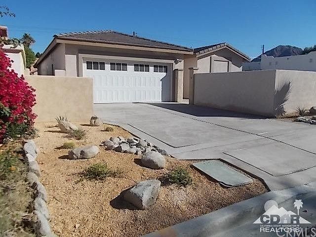 1st image of 51900 Avenida Diaz