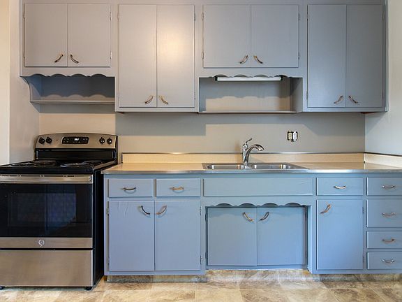 5th image of 6050 Laurel Hall Dr Unit 3