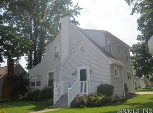 221 N Prairie St, Greenville, IL 62246