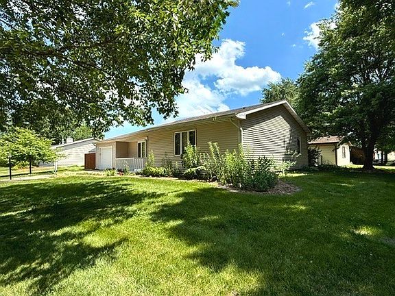 5th image of 2707 Worcester Dr