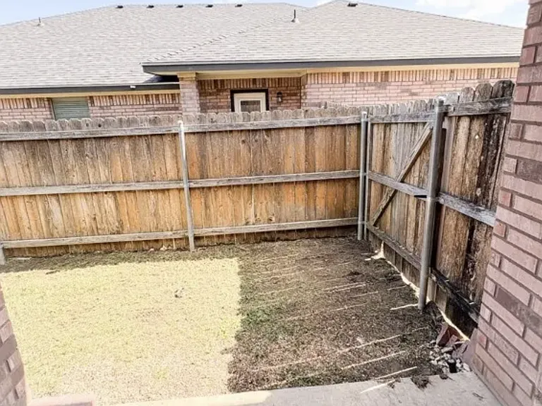 614 Karey Dr #B — Photo 15