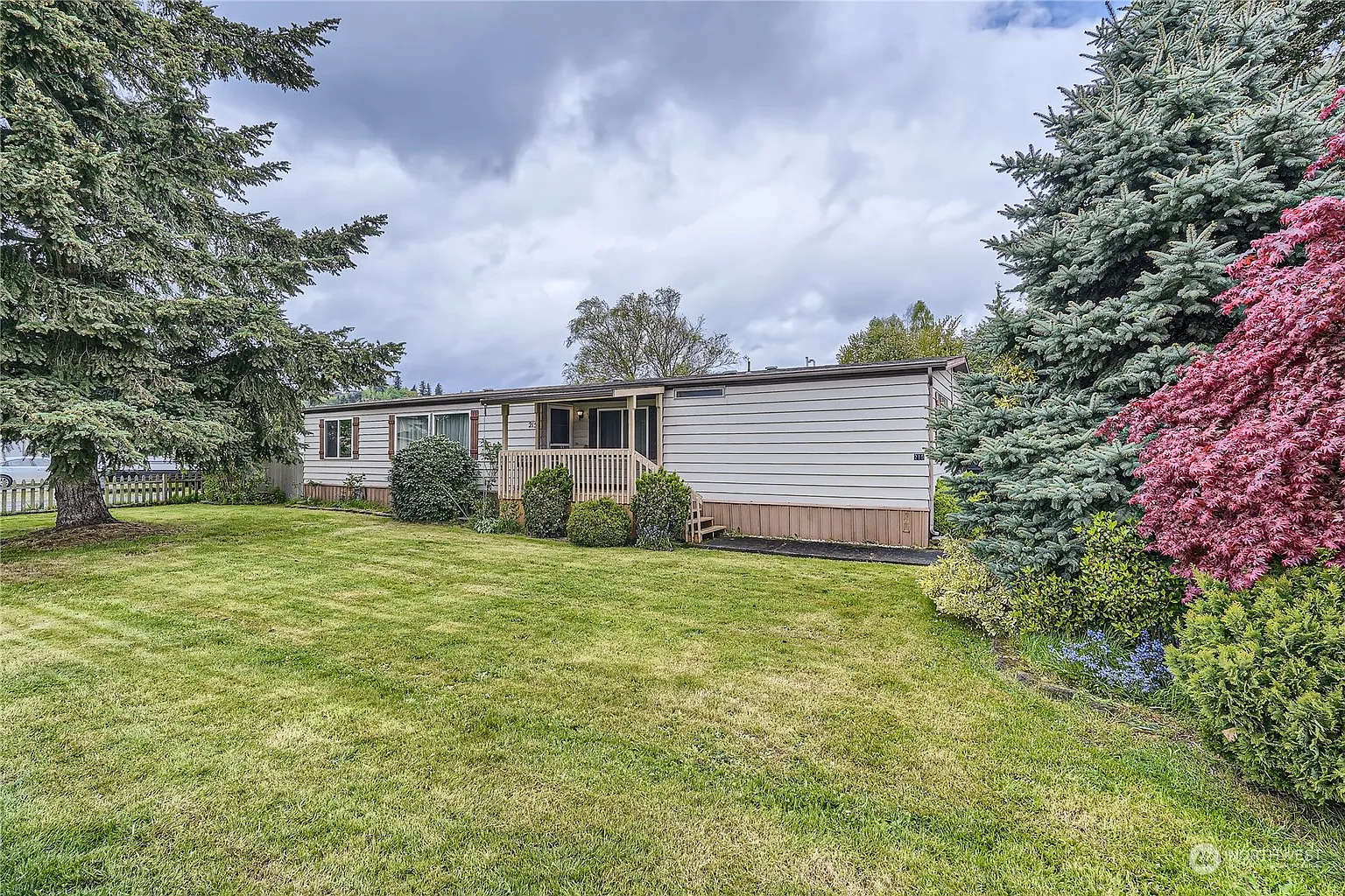 215 8th Avenue N photo 1