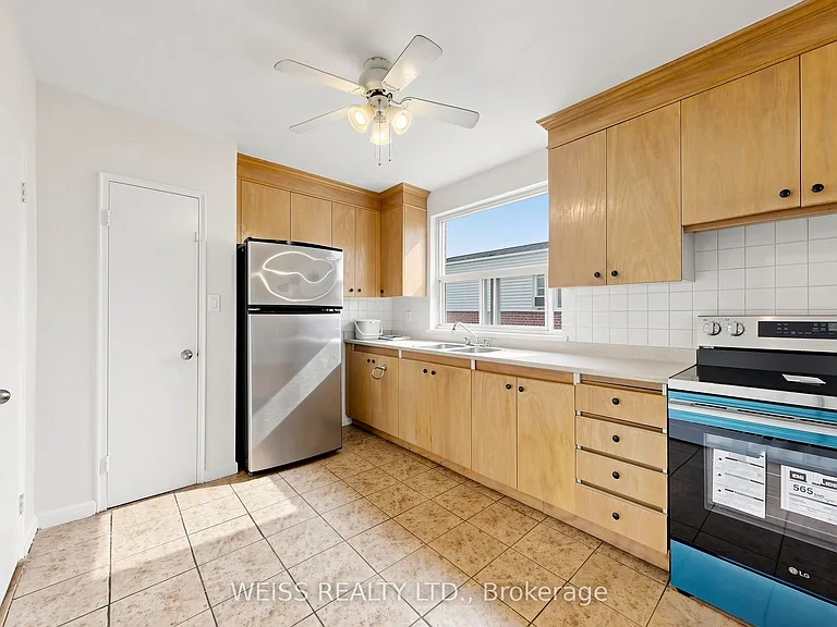 17 Fraserwood Ave #4 — Photo 12
