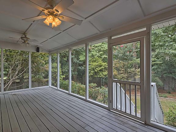 5th image of 450 Hampton Creek Ct