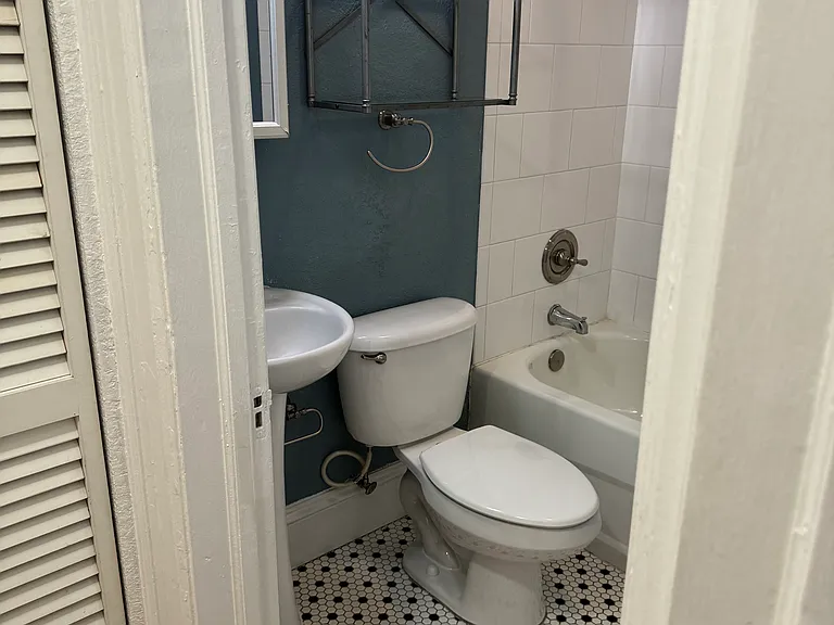 717 S Orleans Ave #3 — Photo 6