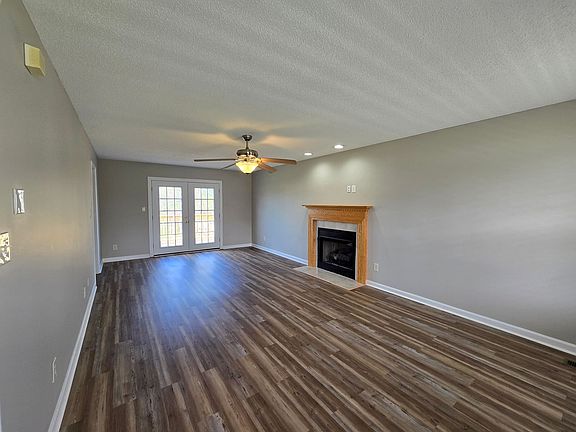 4th image of 3396 Summerfield Dr