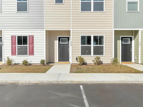 200 Buckhorn Ave., Holly Ridge, NC 28445