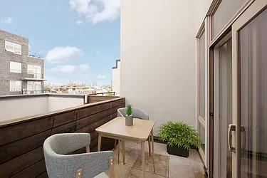 Rented by R New York