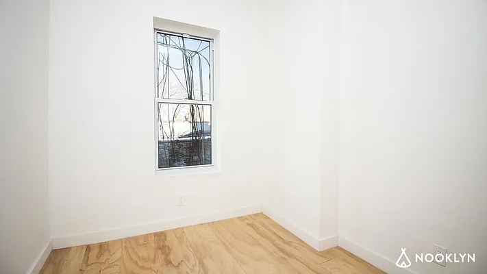 Rented by Nooklyn NYC LLC | media 42