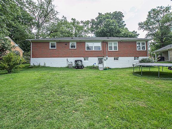 5th image of 3021 Lynnwood Dr