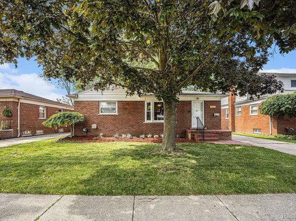 22006 Share St, Saint Clair Shores, MI 48082