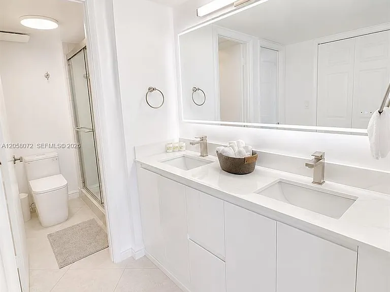 5838 Collins Ave #5G — Photo 15