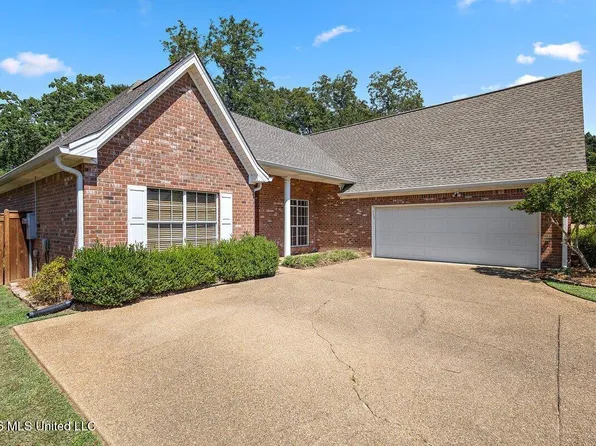 728 Woodrun Dr, Pearl, MS 39208