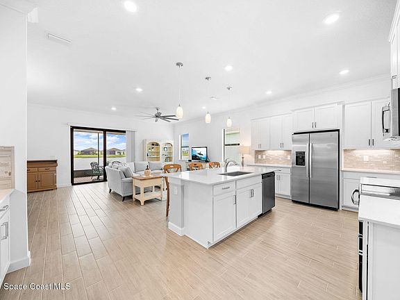 5th image of 8513 Alister Dr