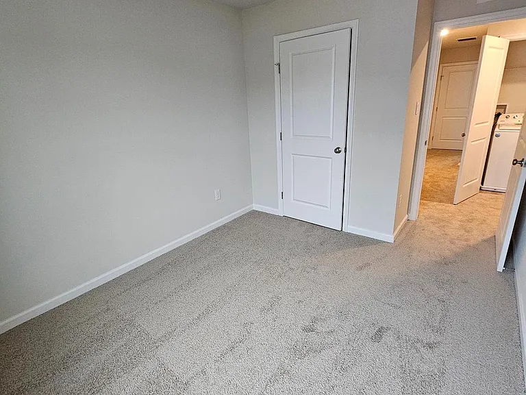 4 Elliot Ln — Photo 10
