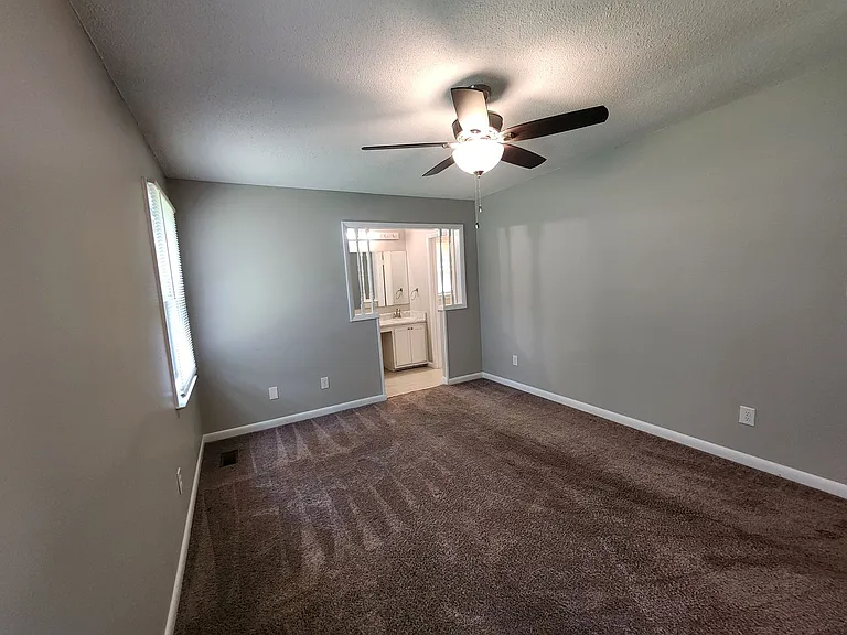 6701 Vaughn Rd — Photo 11