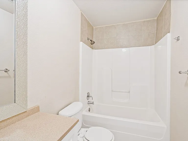 113 Ramon Cardenas Dr — Photo 16