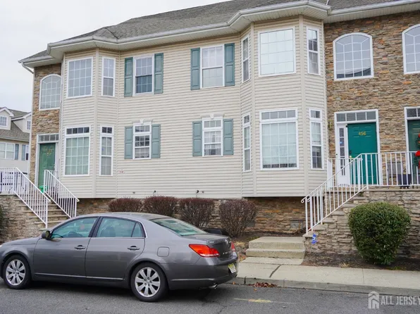 456 Hancock St, Rahway, NJ 07065