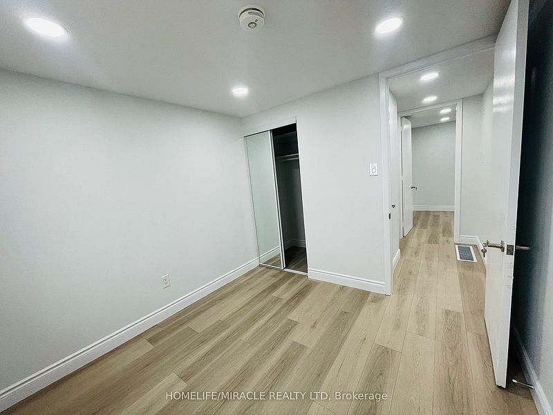 Toronto House for rent - 3 Bedrooms — photo 9