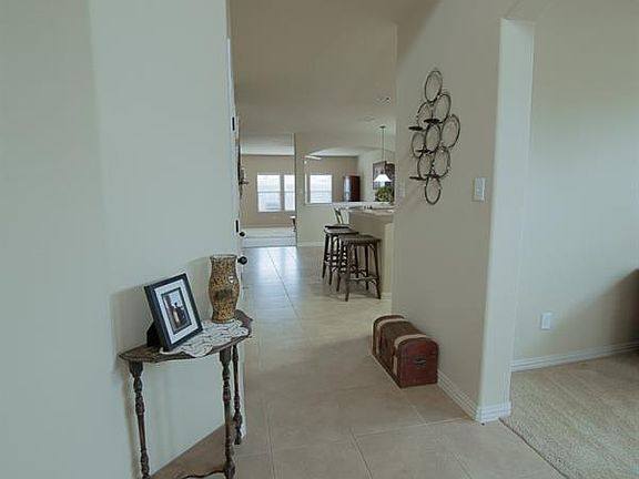 4th image of 328 Niles Ct