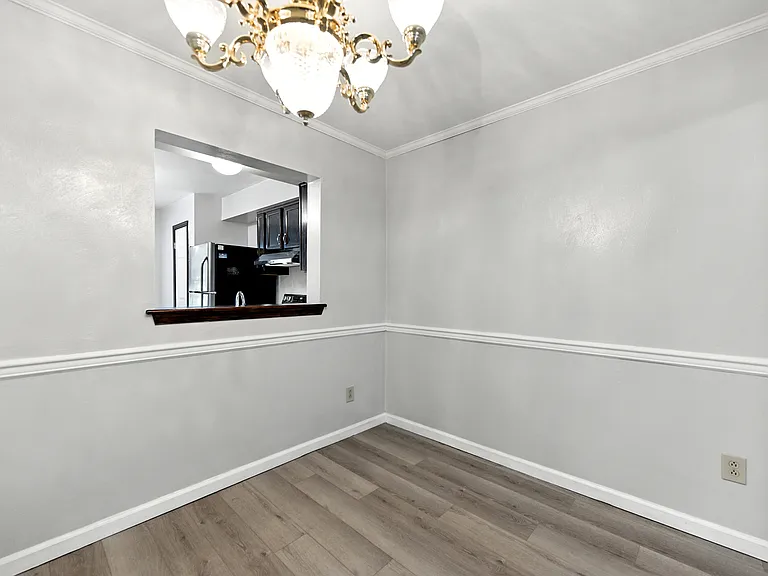 302 Seeman Ct — Photo 13