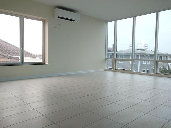 3rd image of 142 Beach 96th St APT 2H