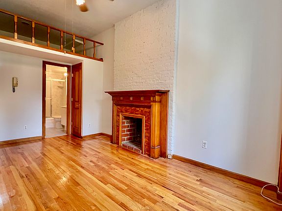 2nd image of 329 W 84th St APT 3A