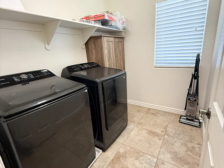 2nd floor laundry
