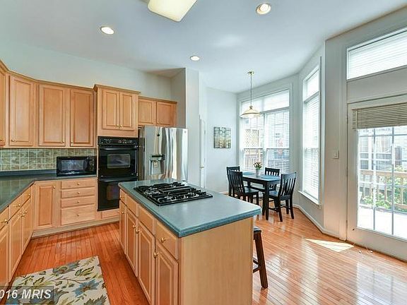 4th image of 2825 Saint Croix Dr