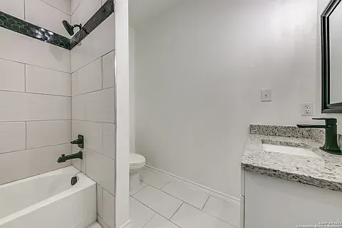 631 Corliss — Photo 12