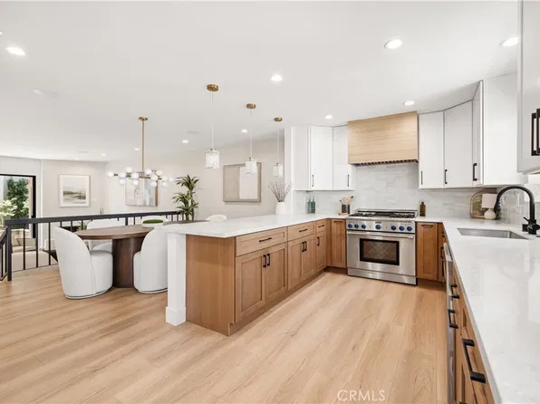 5711 Owensmouth Ave Unit 125, Woodland Hills, CA 91367