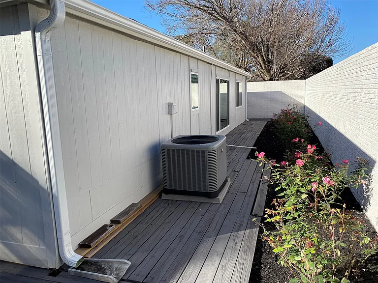 8310 Spring Wind Dr — Photo 19
