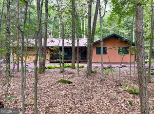 3207 Tall Timber Lake Rd, Pocono Pines, PA 18350